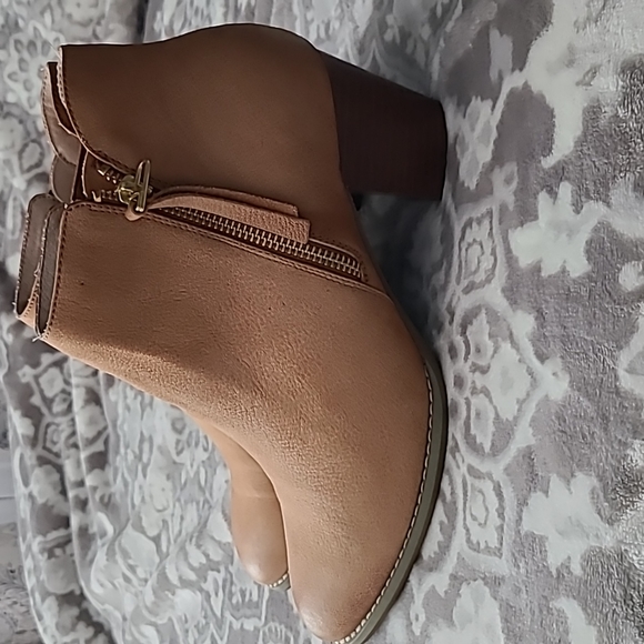 Vionic ankle boots - Picture 4 of 5